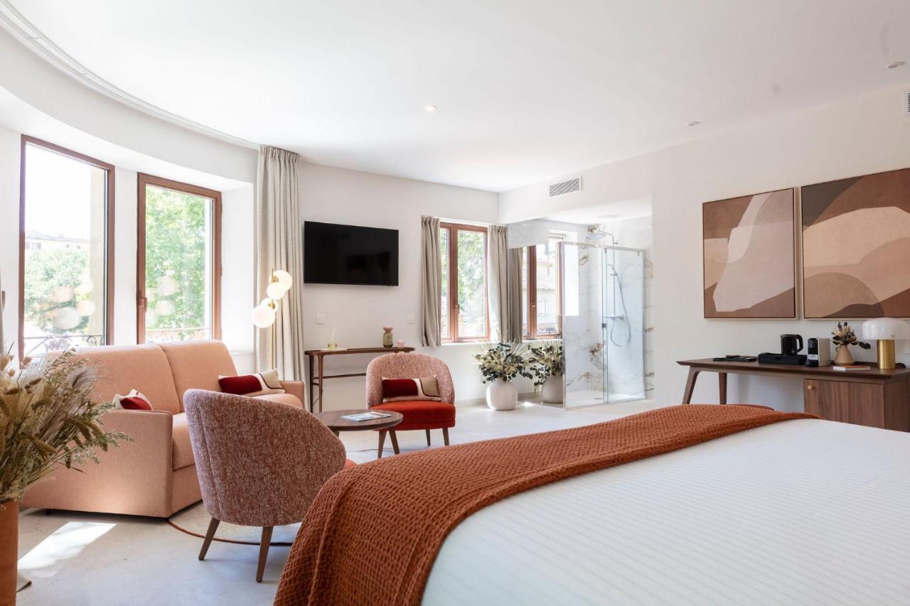 Hotel Et Restaurant La Bastide Bourrelly - Mathias Dandine カブリエ エクステリア 写真
