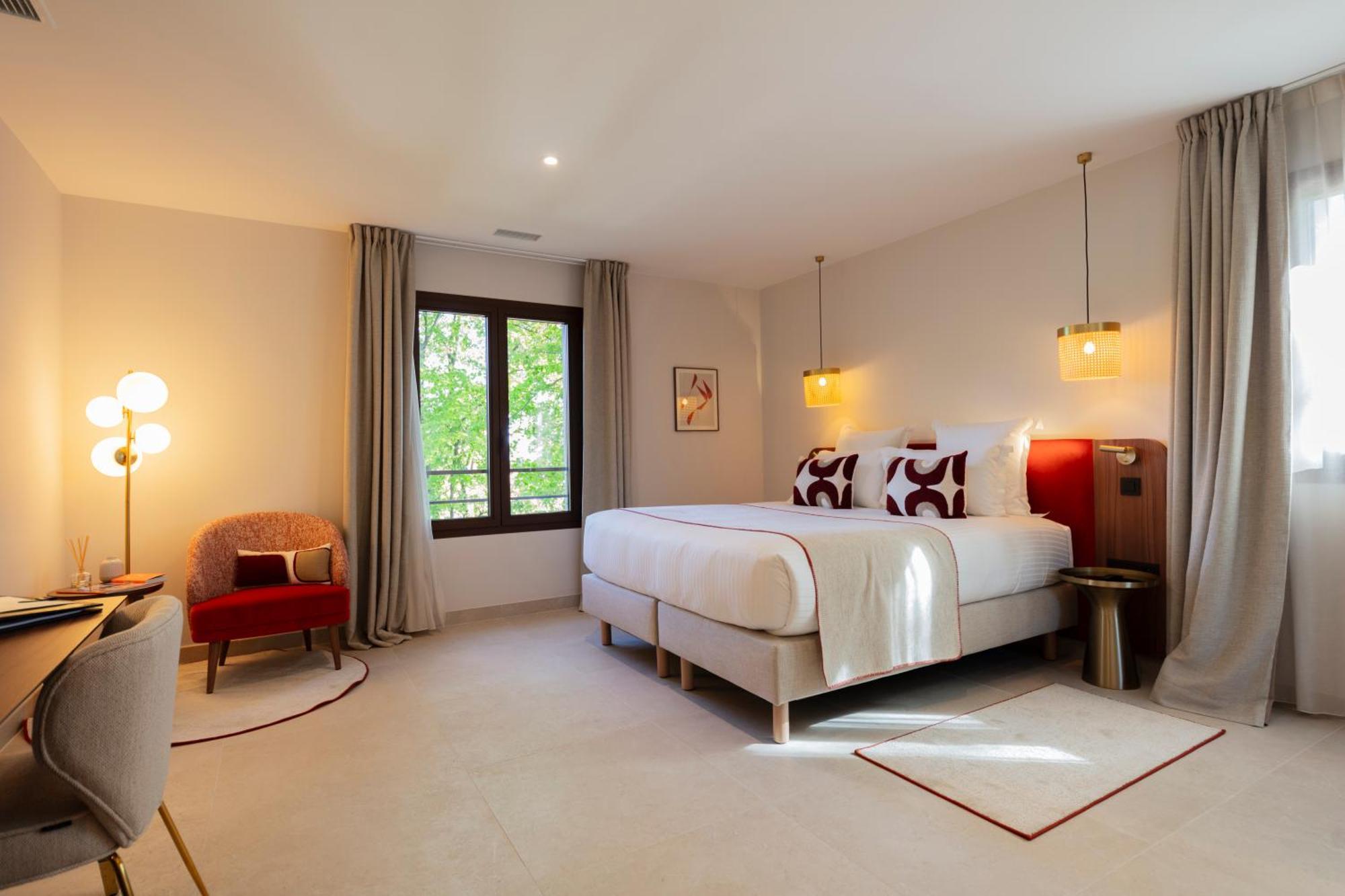 Hotel Et Restaurant La Bastide Bourrelly - Mathias Dandine カブリエ エクステリア 写真
