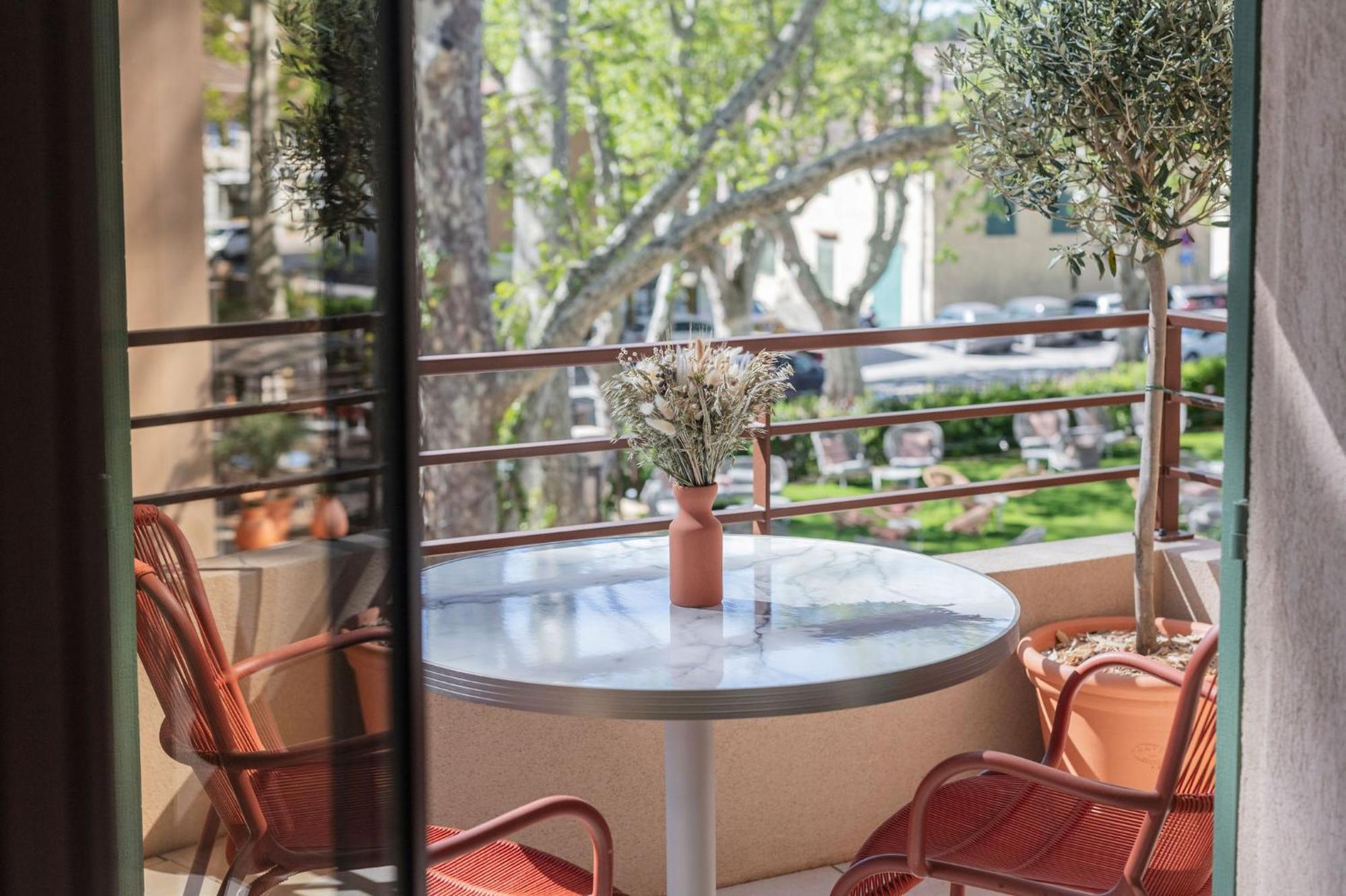 Hotel Et Restaurant La Bastide Bourrelly - Mathias Dandine カブリエ エクステリア 写真